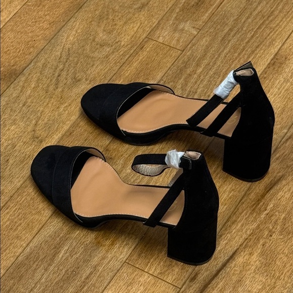 New!! Size 11 Heels w/ 3 inches - ROUGE HELIUM Black Heels - Picture 11 of 15